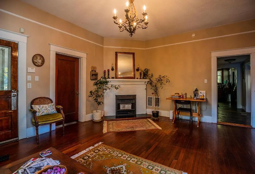 Historic Mitchell House-1