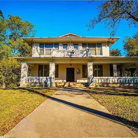 Historic Mitchell House-3